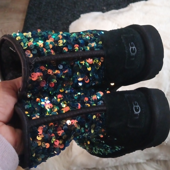 UGG boots - Picture 3 of 10